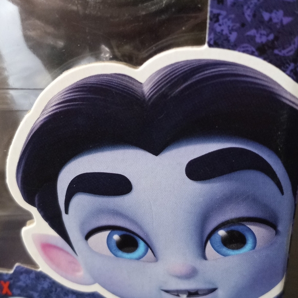 Netflix SUPER MONSTERS DRAC SHADOWS 4-inch Playskool Hasbro. - Picture 4 of 5